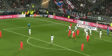 欧冠战报：孔德双响，克瑙夫破门，巴塞罗那2-1法兰克福