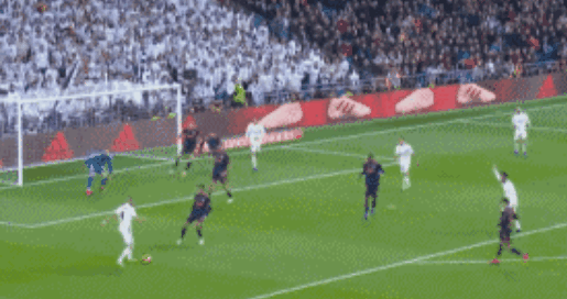 NBA半场：巴恩斯14分，马刺77-57领先鹈鹕