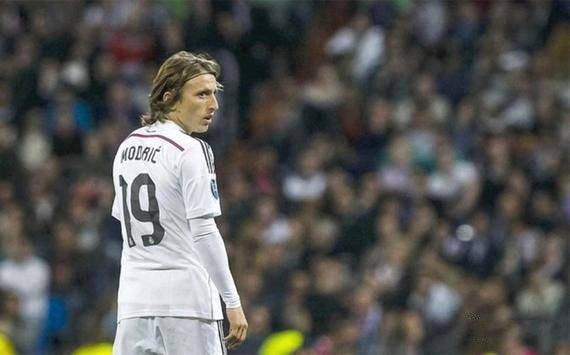 ATP以辛卡强强对话结束2025赛季，辛纳一战追平六位网坛传奇纪录