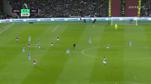 2025年12月2日，湖人 vs 太阳，湖人背靠背迎战太阳，双方实力悬殊，湖人状态火热，太阳面临两连败困境。