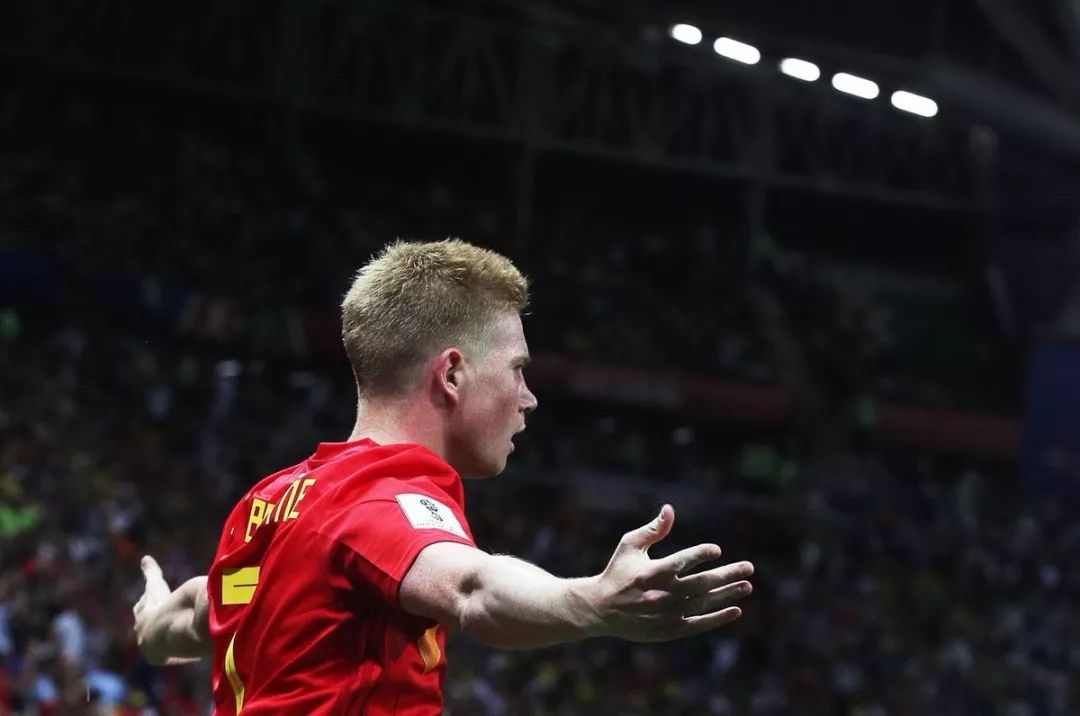 NBA：勇士险胜小牛 库里关键三分救主